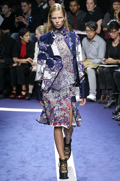 Look 43